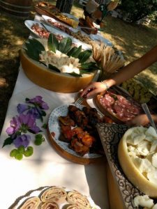 Trouwen in Italie lunch tuinfeest fingerfood. Laat je bruiloft in Italië organiseren door Italian Residence