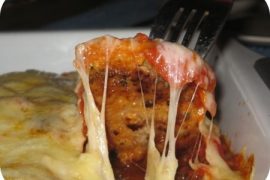 Italiaanse recepten gepaneerde schnitzel in tomatensaus van Italian Residence