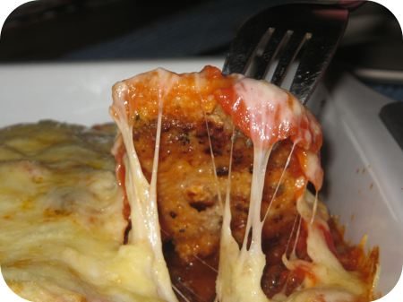 Italiaanse recepten gepaneerde schnitzel in tomatensaus van Italian Residence