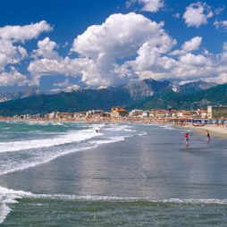 De Italiaanse kust: Versillia van Marina di Carrara tot Livorno Boek je vakanatiehuis aan de italiaanse kust bij Italian Residence