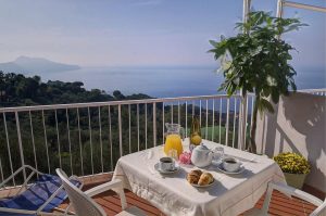 vakantie appartementen huizen terras uitzicht Amalfi kust Italie
